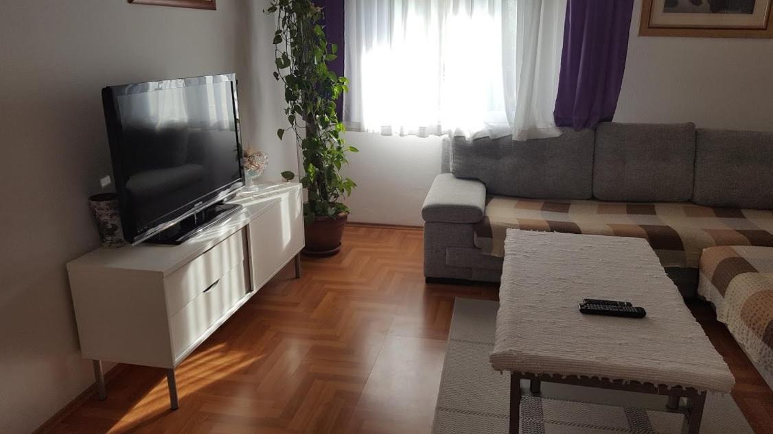 Apartmani Tonci Pag Паг Екстериор снимка